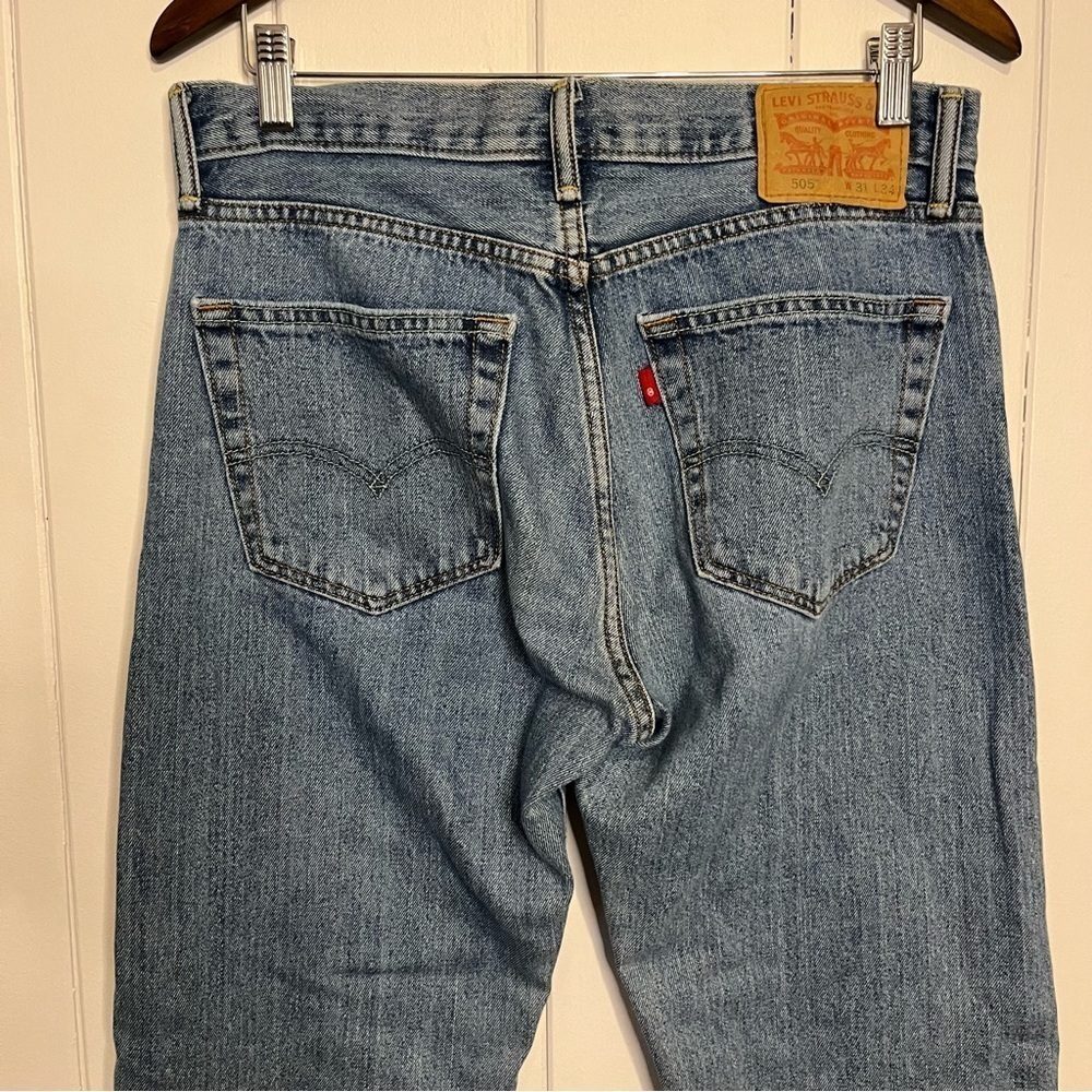 Levi's Jeans. Men’s Size 31. Blue 505 Regular Fit. - Picture 5 of 8